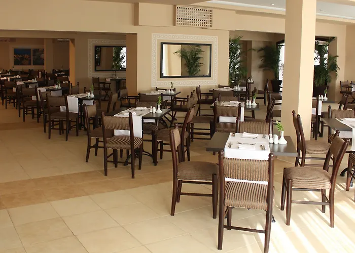 Jaz Neo Naama Bay Resort Şarm El-Şeyh