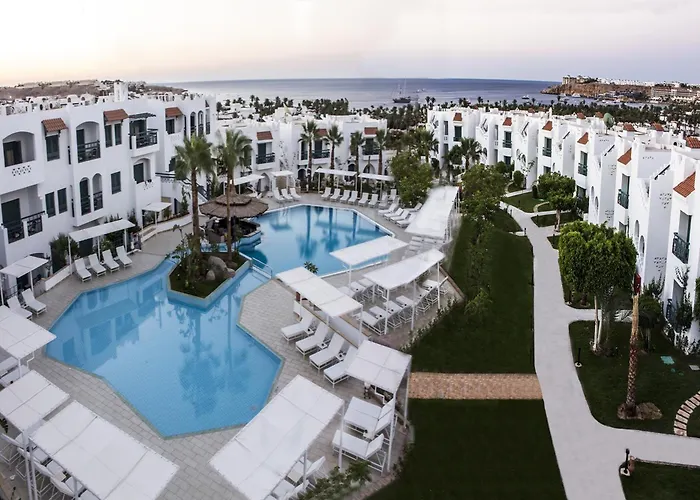 Jaz Neo Naama Bay